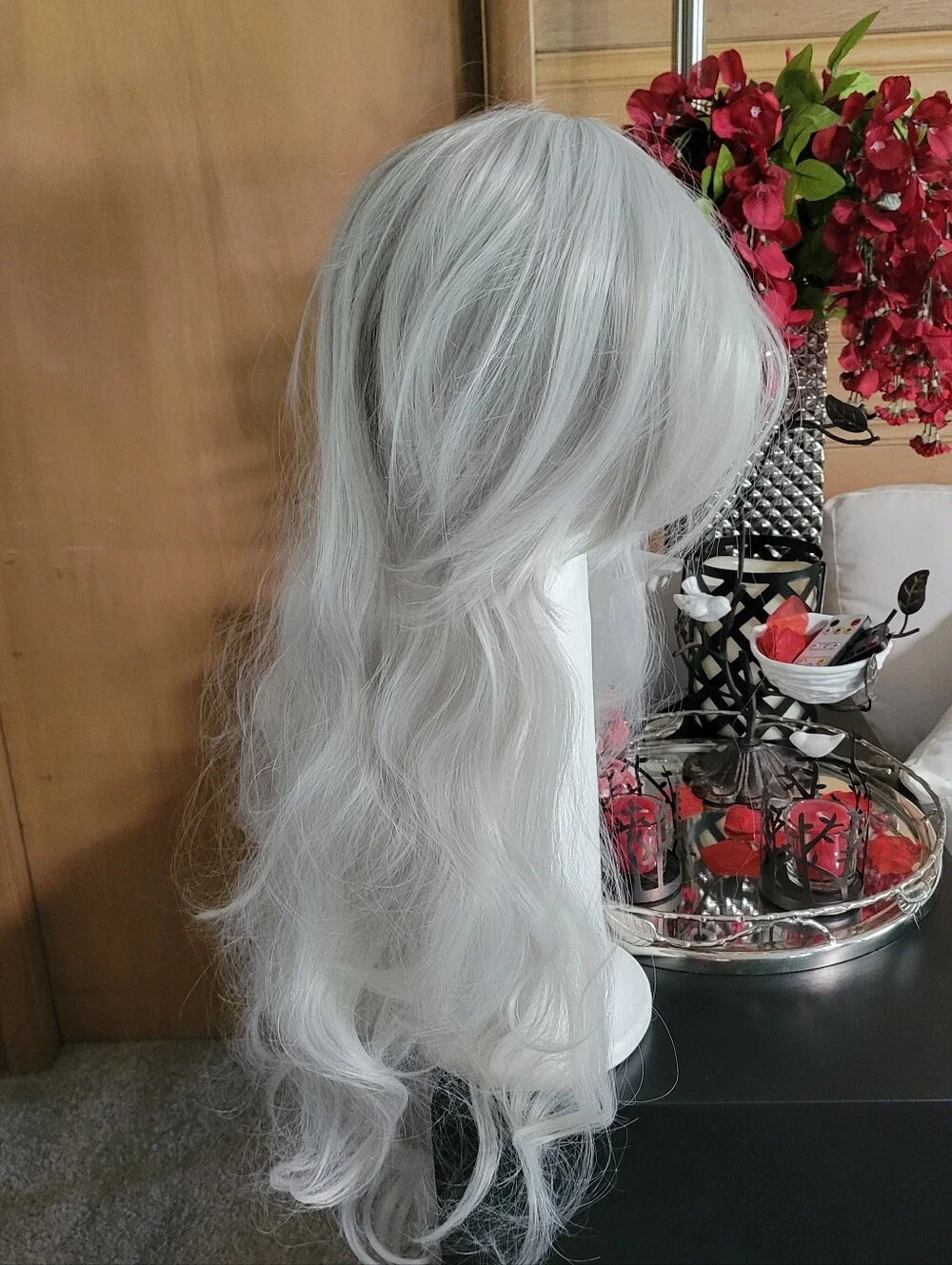 Long Silver Wavy Synthetic Wig for Women - Sleek Elegant Style 26